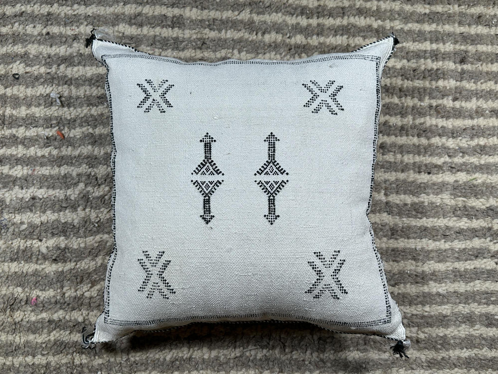 Boho Lumbar Pillow, Moroccan Pillow Cover, Sabra Silk Pillow, Berber Pillow, Kilim Pillows, Handmade Silk - product image 10