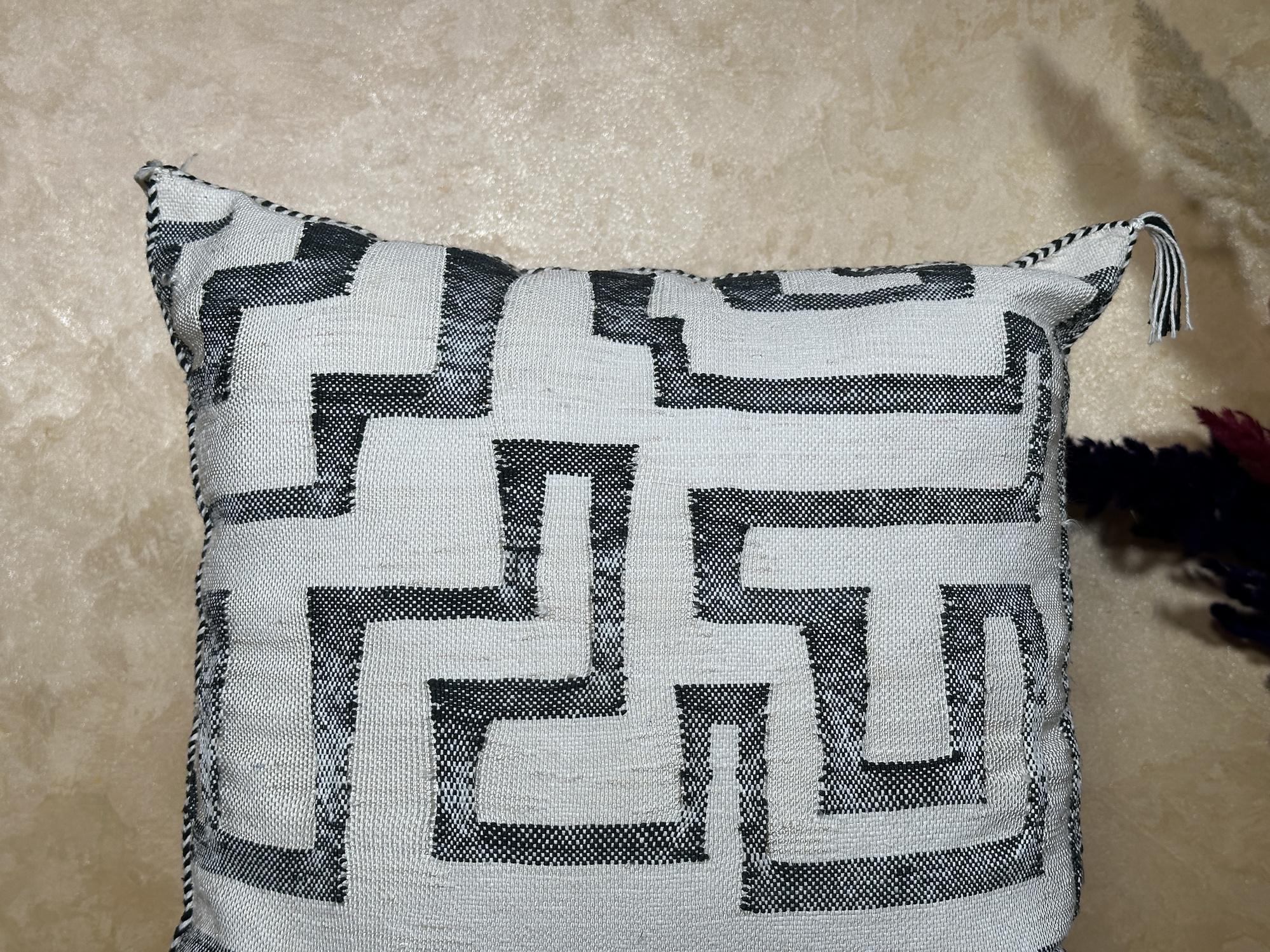 Moroccan Silk Pillow Cover, Boho Pillow, Cactus Silk Pillow, Berber Pillow, Kilim Pillow Cover, Neutral M - product image 3
