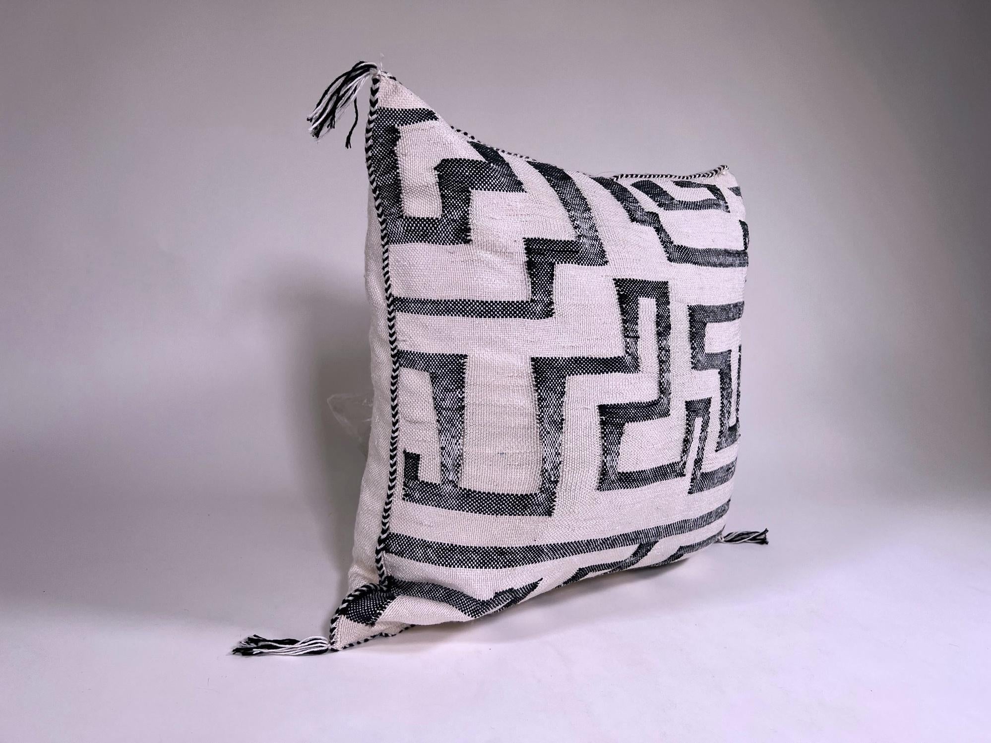 Black and White Kilim Pillow Cover, Moroccan Silk Boho Cushion, Geometric Handmade Pillow Sham with Corne - product image 7