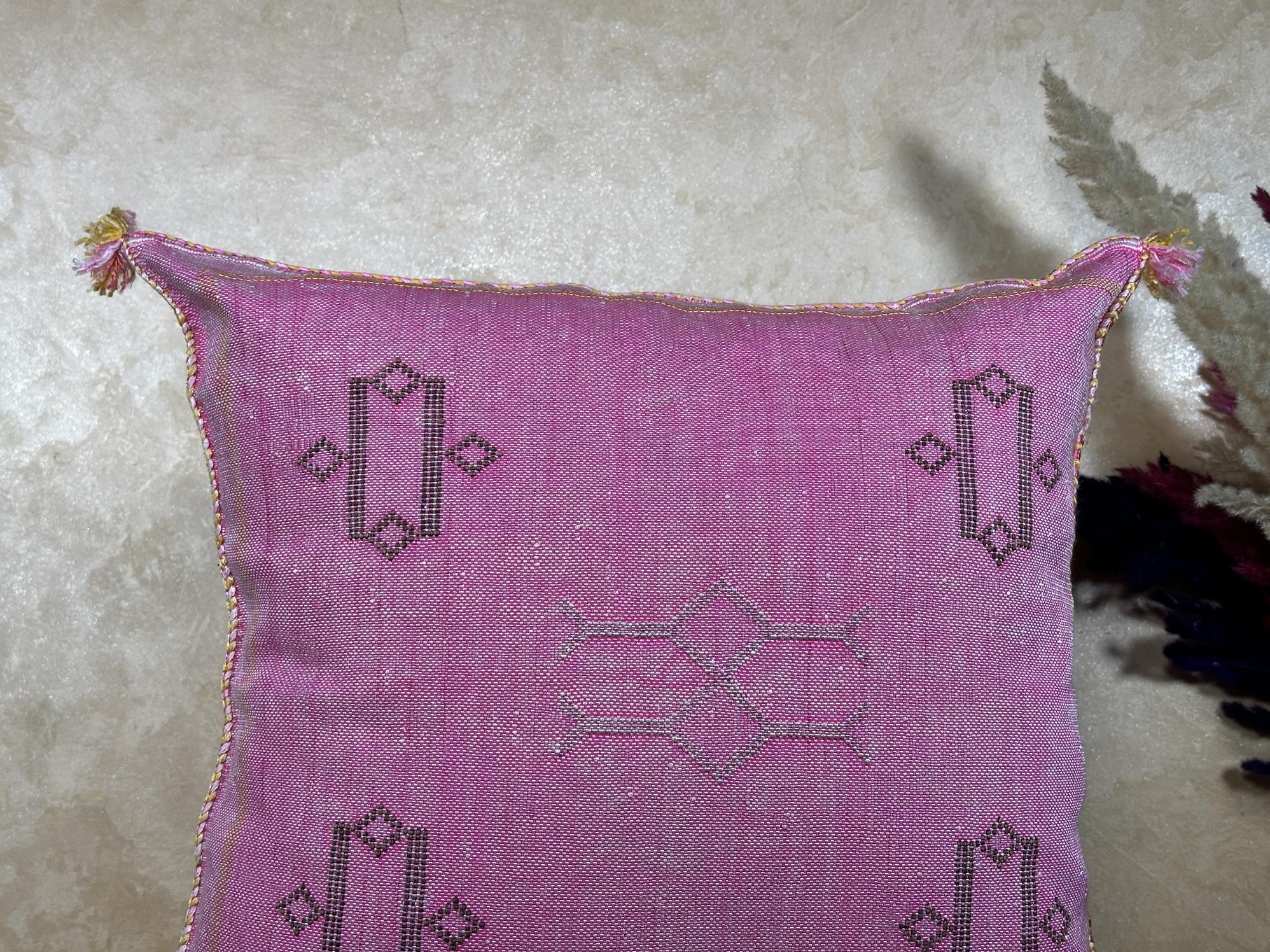 Dusty Pink Silk Pillow Cover, Handmade Moroccan Kilim Cushion, Mauve Boho Pillowcase, Luxury Custom Gift - product image 3