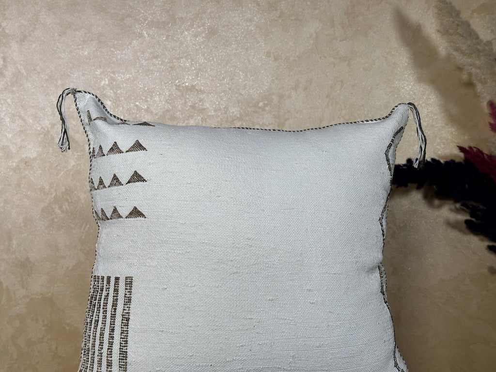 Ivory Kilim Pillow Cover, Sabra Silk Pillow, Boho Moroccan Cushion, Handmade Textured Pillowcase for Sofa - product image 3