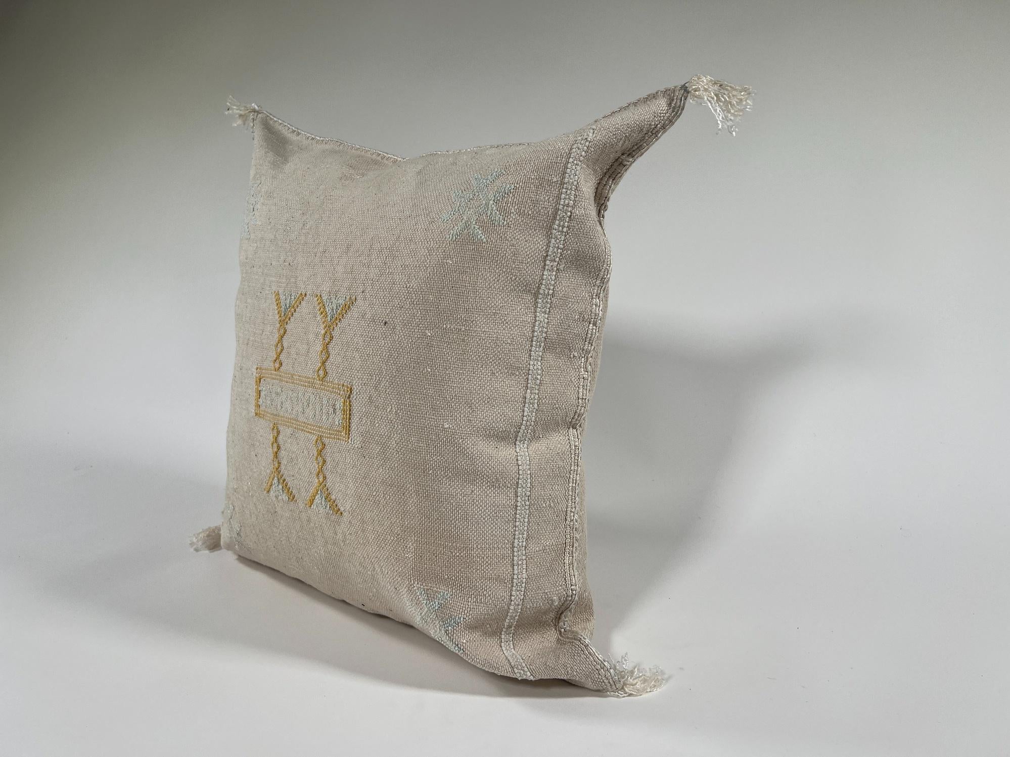 Moroccan Handmade Silk Pillow Cover, Embroidered Cushion Case, Boho Kilim Style Decor - product image 4