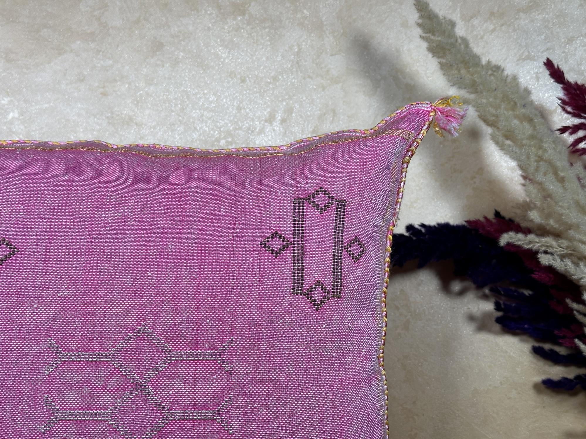 Dusty Pink Silk Pillow Cover, Handmade Moroccan Kilim Cushion, Mauve Boho Pillowcase, Luxury Custom Gift - product image 4