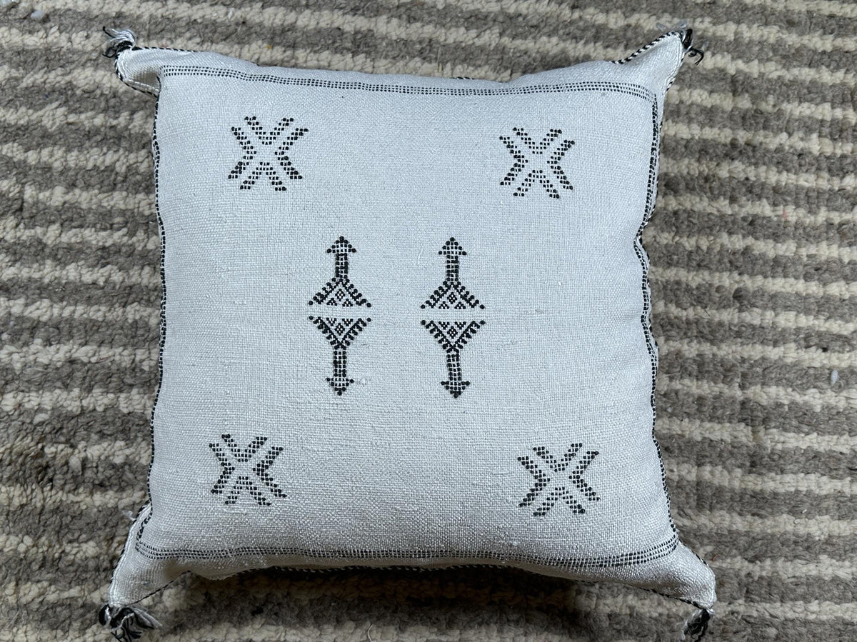 Gray Sabra Cactus Silk Pillow Cover, Handmade Moroccan Boho Textured Pillow, Aztec Cushion, Kilim Style D - product image 9